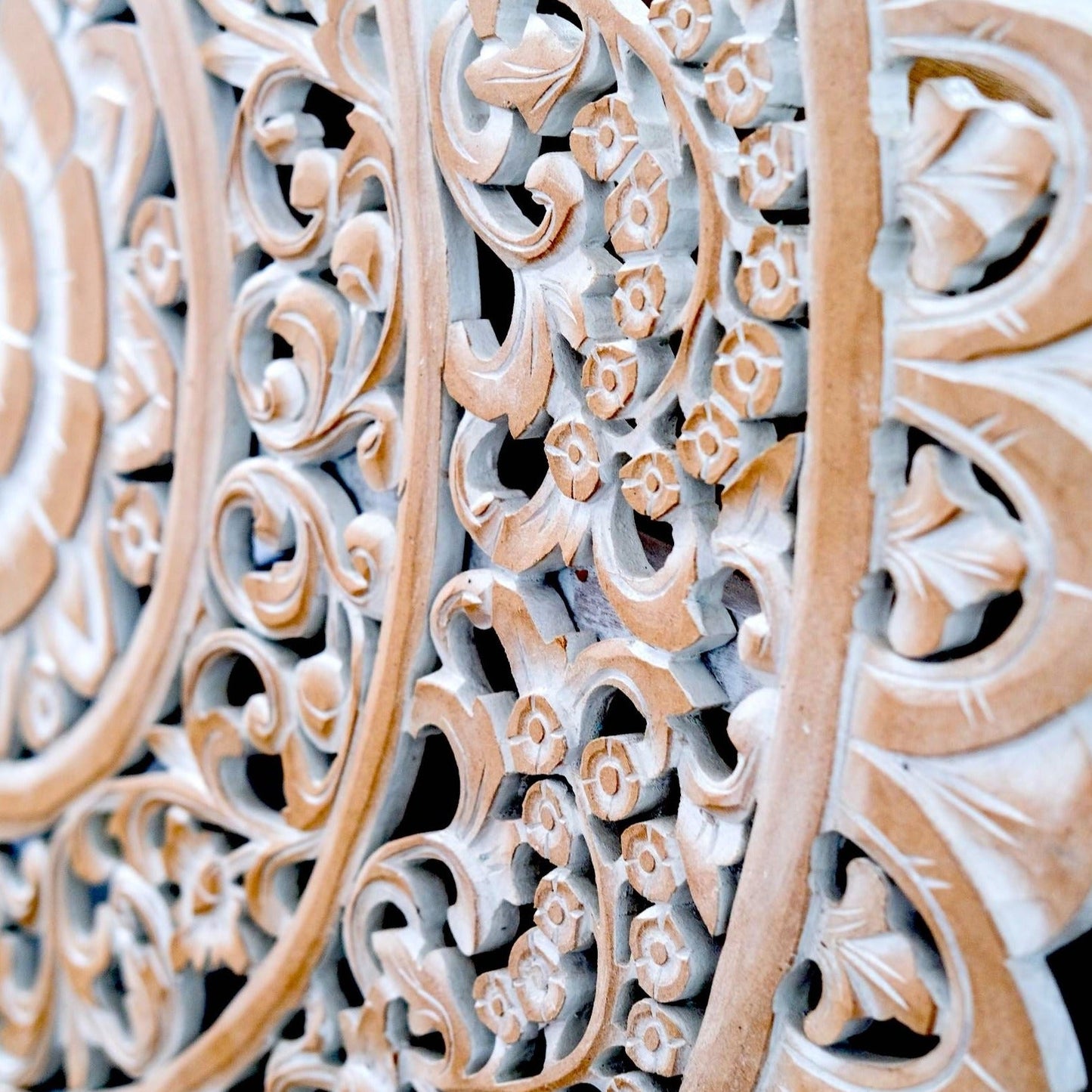 Carved Decorative Mandala "Semanggi" - 40 Inches