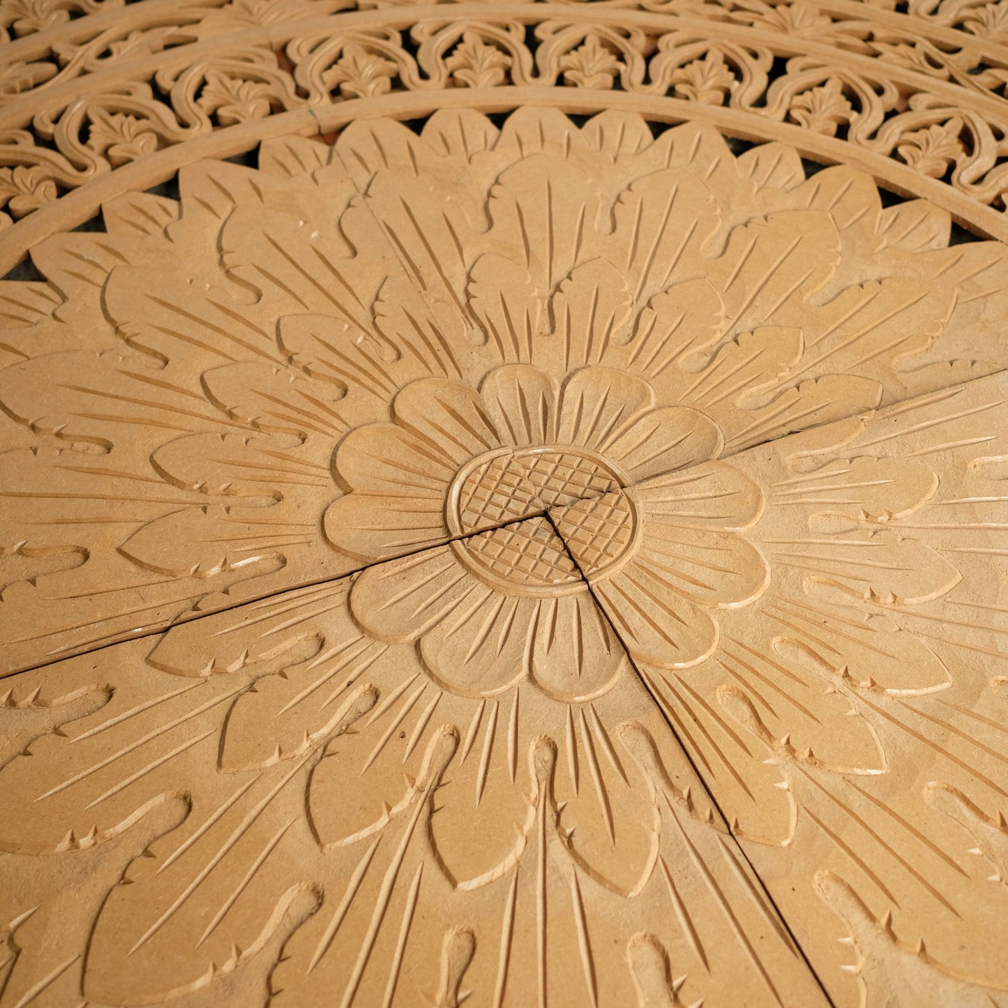 Carved Bed Headboard "Seruni" - Natural Brown