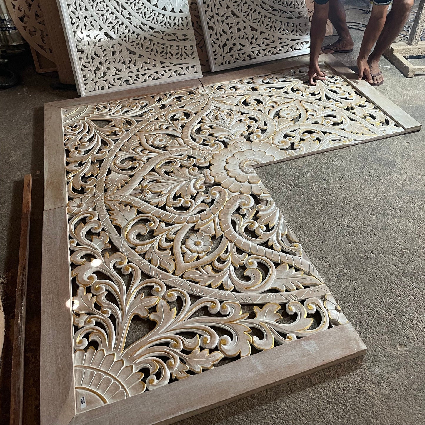 Carved Full Bed Headboard "Teratai"